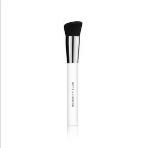 Rodan & Fields Radiant Defense Brush